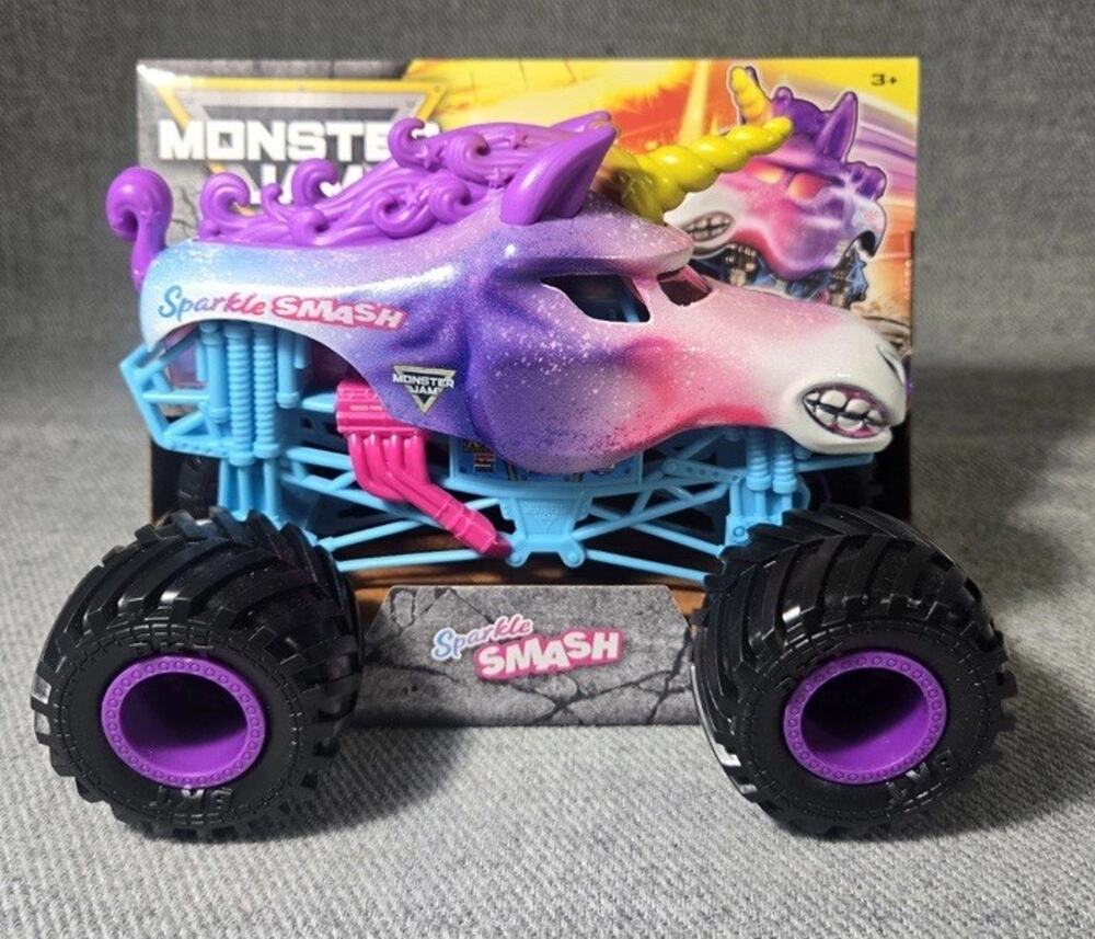 2025 Monster Jam Truck Sparkle Smash | 1:24 Scale | Series 26 Spin Master